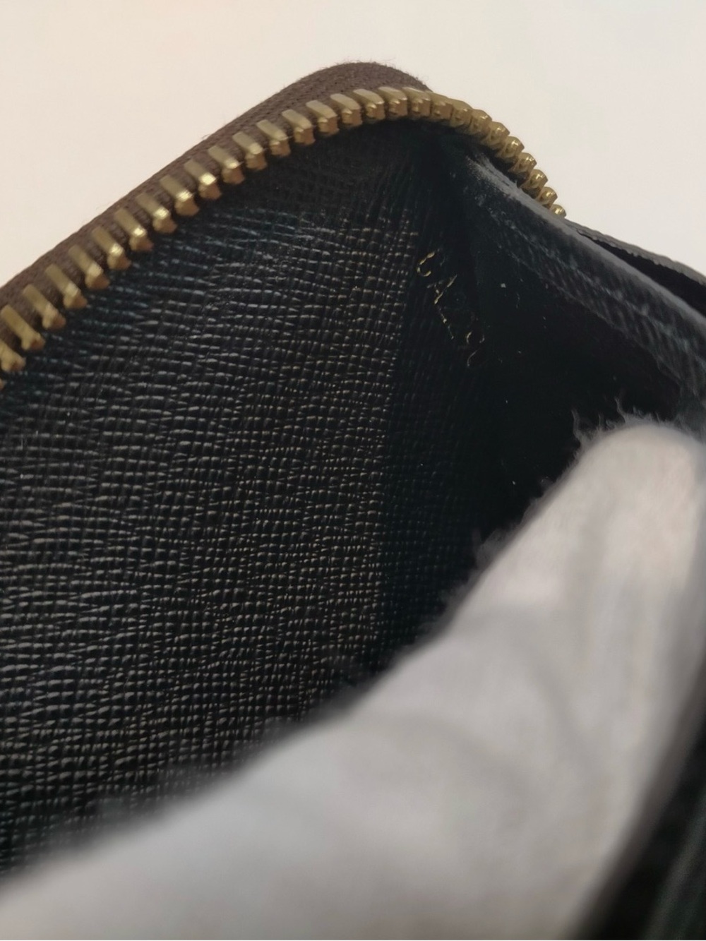 Louis Vuitton Reverse Monogram Giant Zippy Wallet 🌟 - Picture 10 of 11
